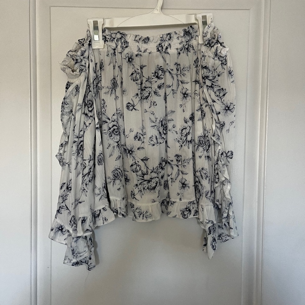 Off the shoulder floral american eagal top.